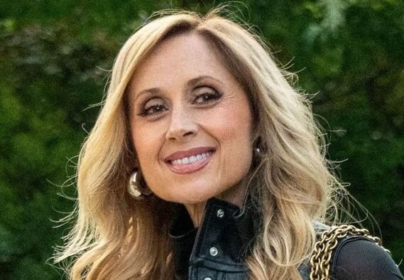 lara fabian fortune