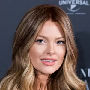 Caroline Receveur fortune