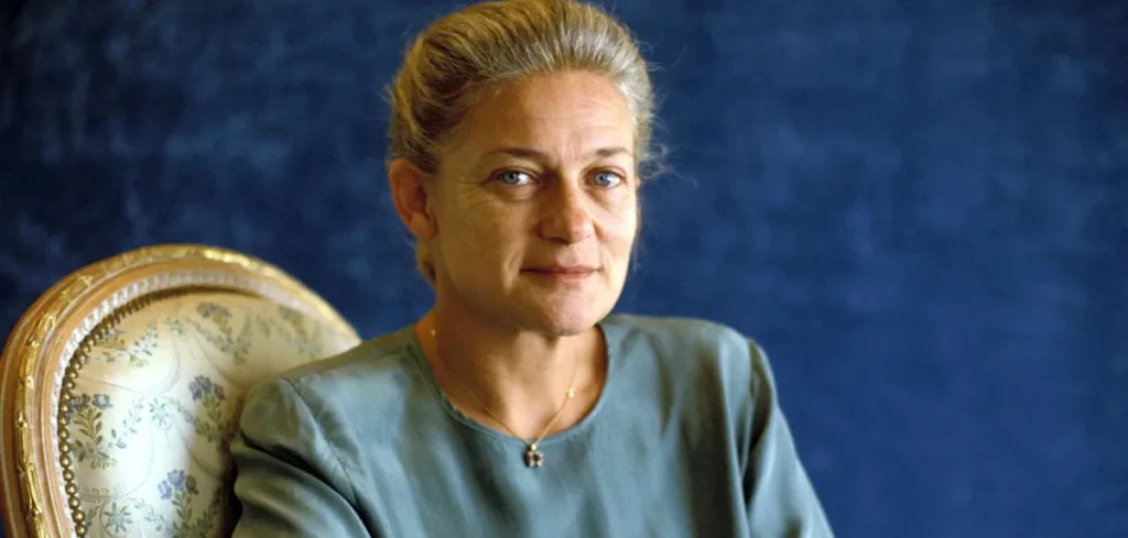 Elisabeth badinter fortune