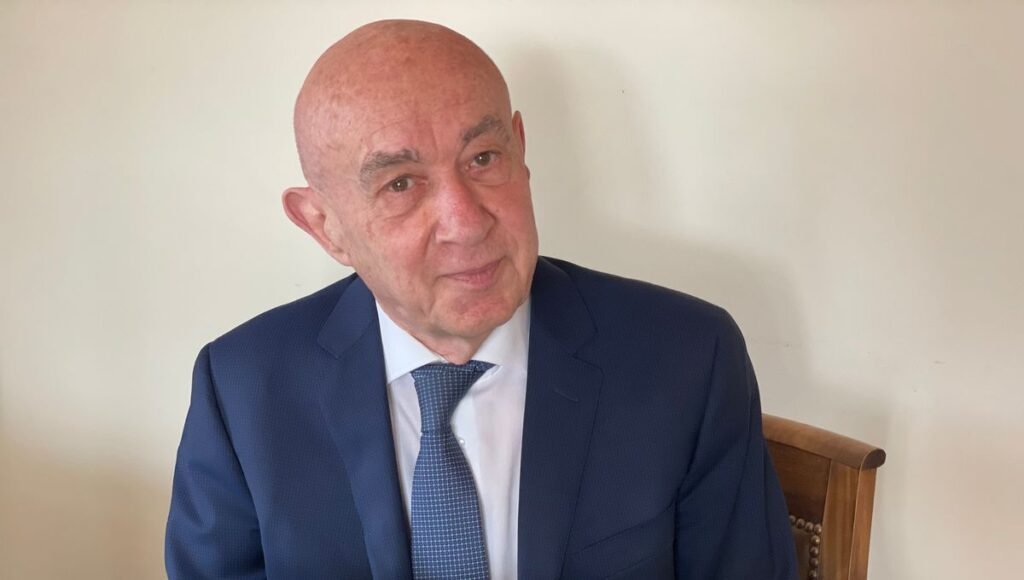 claude malhuret fortune